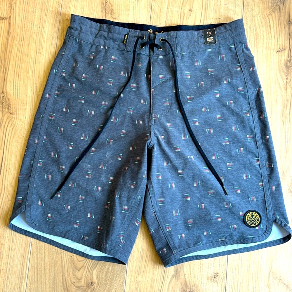 Dark Seas Division Men’s Board Shorts NWT